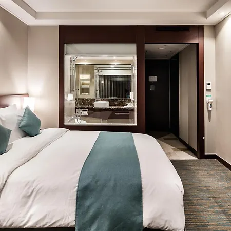 Sunshine Hotel-2